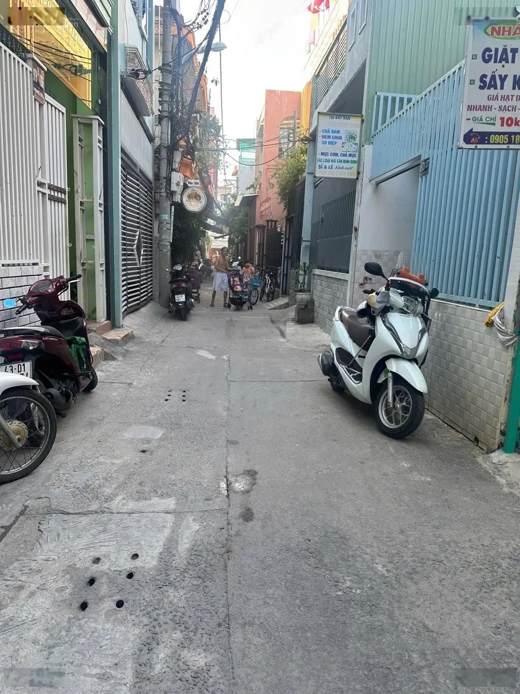 Nhà 2 tầng - Hoàng Diệu - kiệt rộng gần 4m thông tứ hướng. Nguyễn Hoàng vào rất gần. DT 65m2