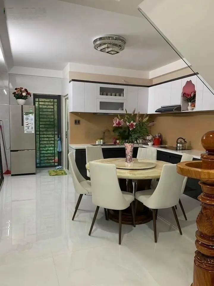 Gấp!Bán nhà Trần Hưng Đạo,Quận 5-Giá:2.48tỷ/68m2 (5x13.6m) sổ riêng. 1 trệt 2 lầu phù hợp DT