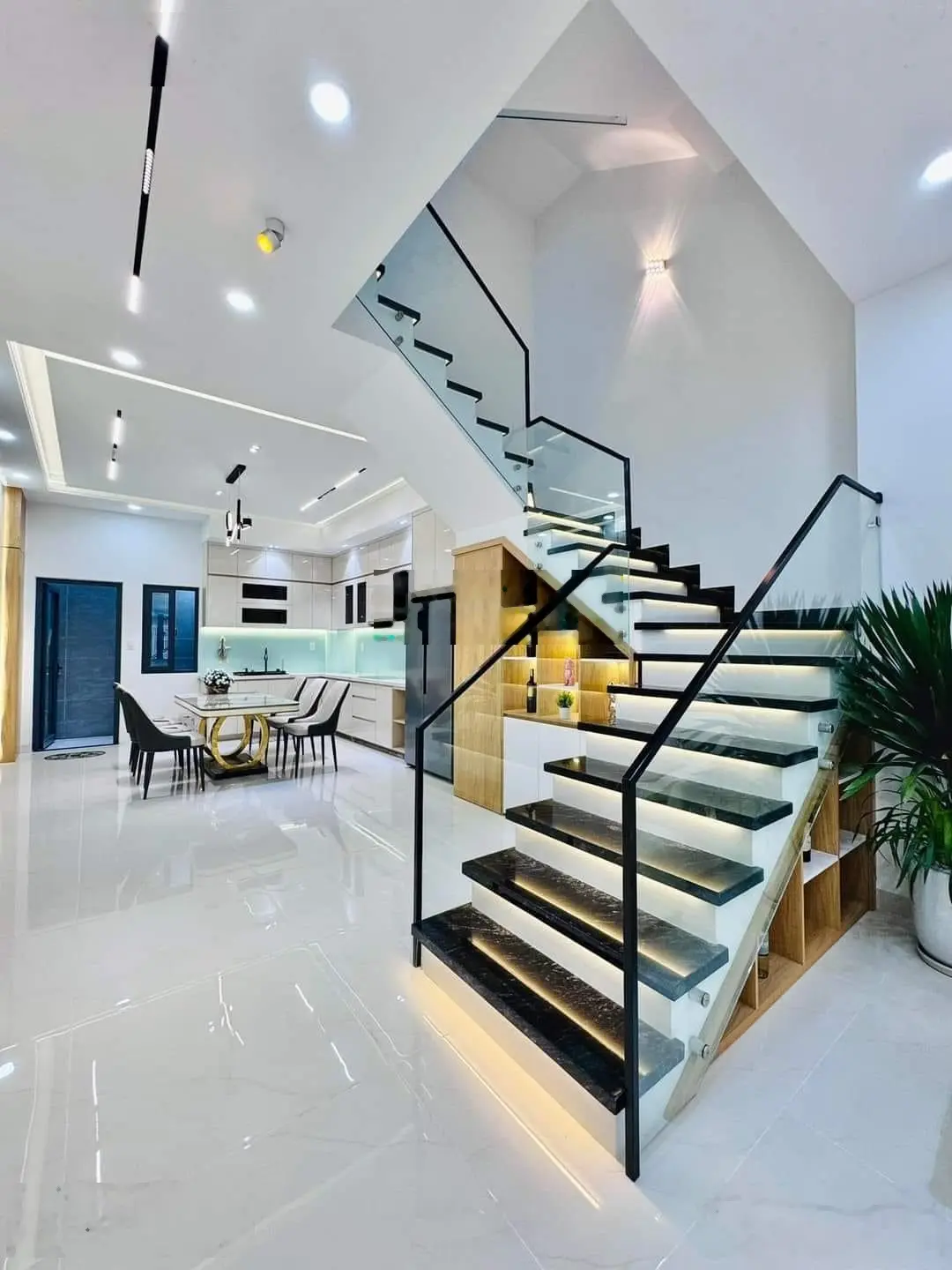 Bán gấp nhà Phan Đăng Lưu, p3, Phú Nhuận. Giá 2,63 tỷ.Sổ hồng riêng, pháp lí chuẩn