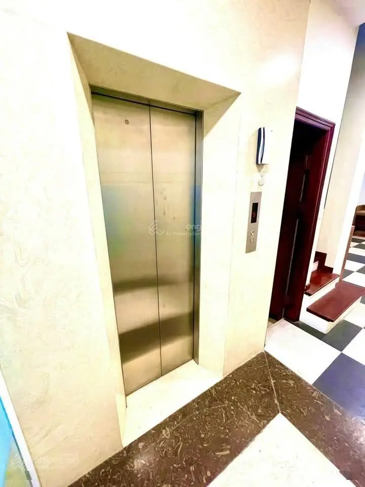 Bán nhà mặt phố Nguyễn Thị Định, 30 tỷ, 60m2, 8PN, 8WC, pháp lý đầy đủ, đẹp, nhiều tiện ích