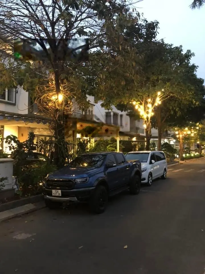 Biệt thự Villa Park, khu vực hiếm nhà bán, chủ bán đi định cư, giá rẻ nhất khu vực, 200,6m2, 35 tỷ