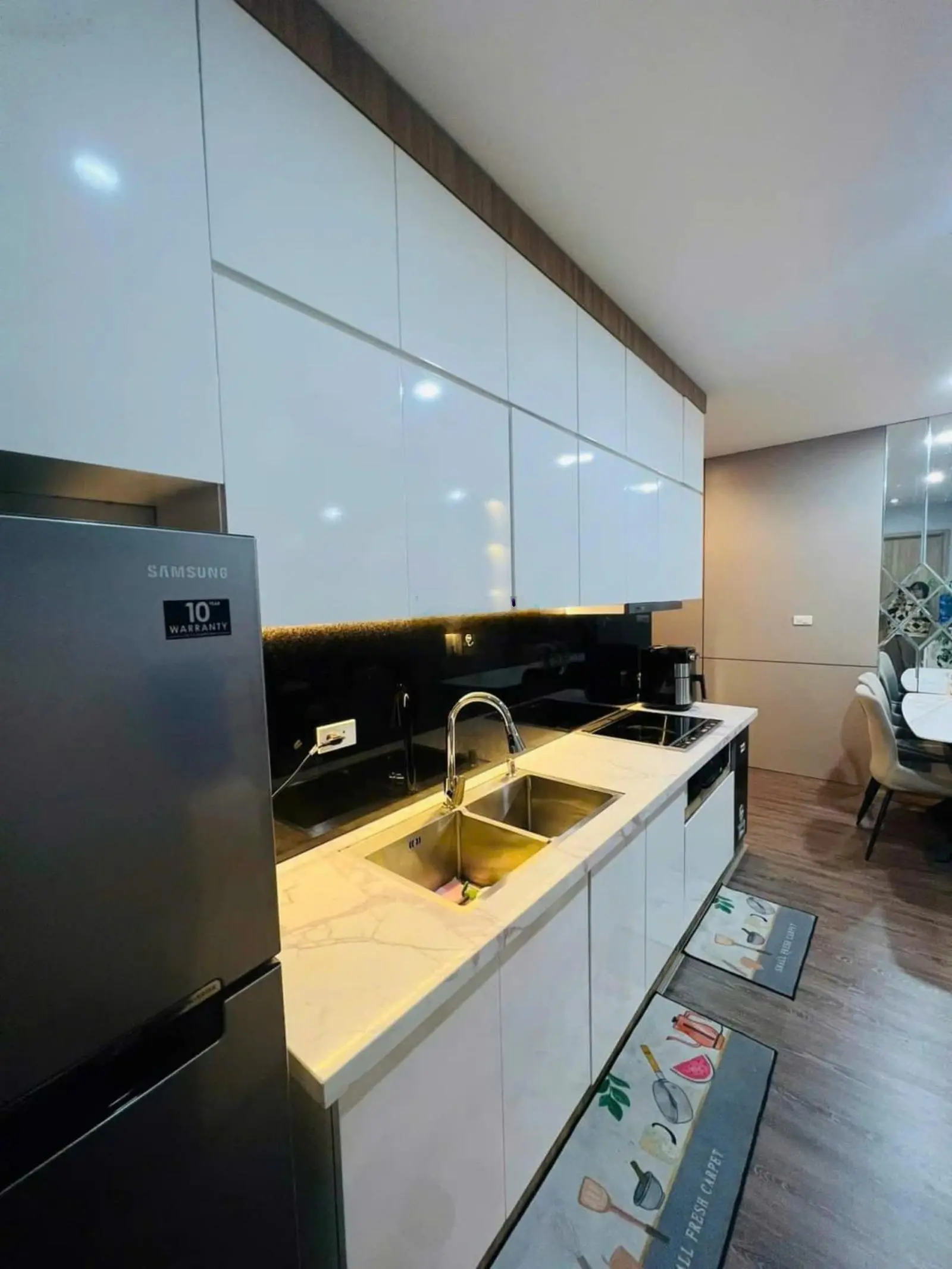 cần bán căn cc bim 30 tầng tại bãi cháy 2pn 2vs giá cực rẻ 1ty830 đã có sổ,nhà mới nội thất xịn