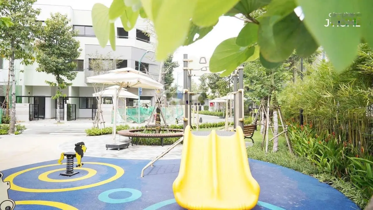 Nhà mặt tiền ĐT 743 thiết kế phong cách Nhật, nằm ngay trung tâm Thuận An - Bình Dương, sổ sẵn