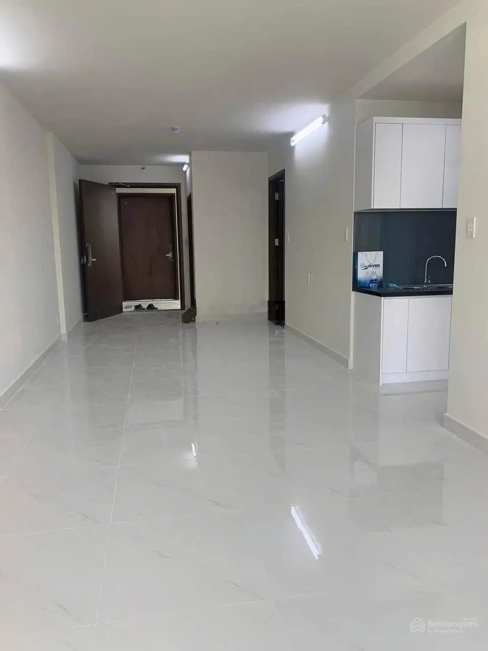 Bán căn hộ 65m2 , 2wc , 2pn , 2ty5 mặt tiền phạm thế hiển q.8