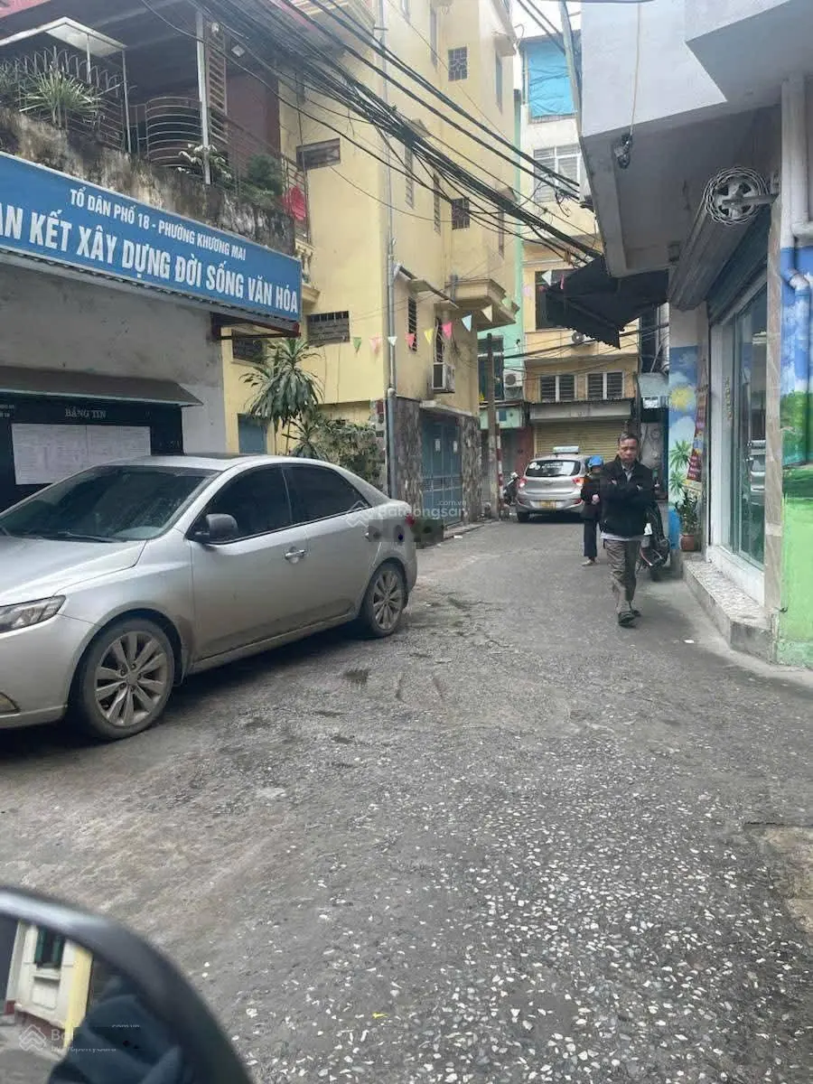 Bán nhà riêng 3T tại ngõ 69A Hoàng Văn Thái, 6,9 tỷ, 46 m2, 3PN, 2WC, pháp lý đầy đủ. Ô tô đỗ cửa