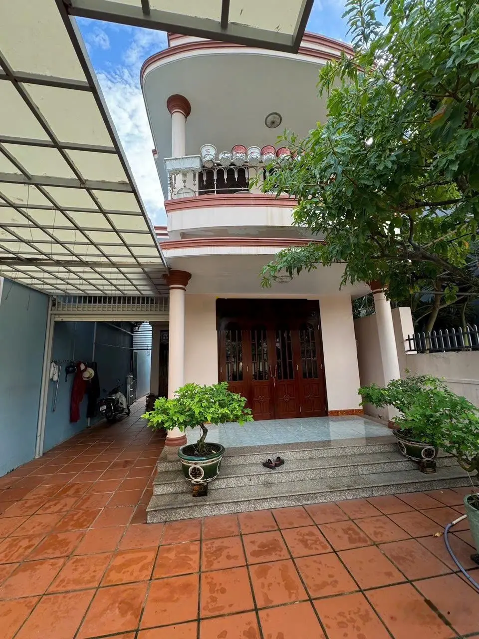Giảm sâu 1,5 tỷ - bán biệt thự vườn - DT 260m2 ngang 8m - đường ô tô Nguyễn Công Trứ chỉ 12, x tỷ