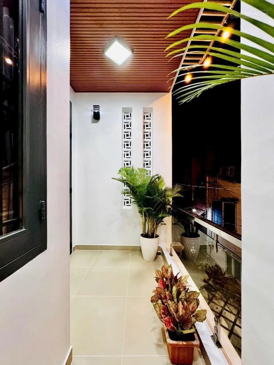 Cực hiếm! Nhà 35m2 Lý Chính Thắng, P8, Q3. Xây 2 tầng, sổ hồng riêng