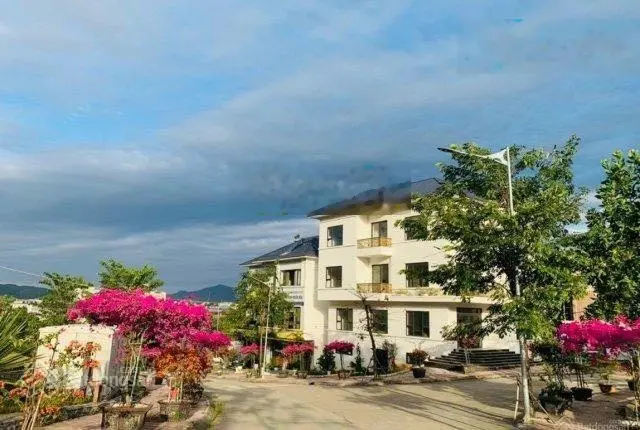 Ngộp bank bán gấp lô đất Vịnh Hạ Long view hồ siêu đẹp diện tích lớn 310m2