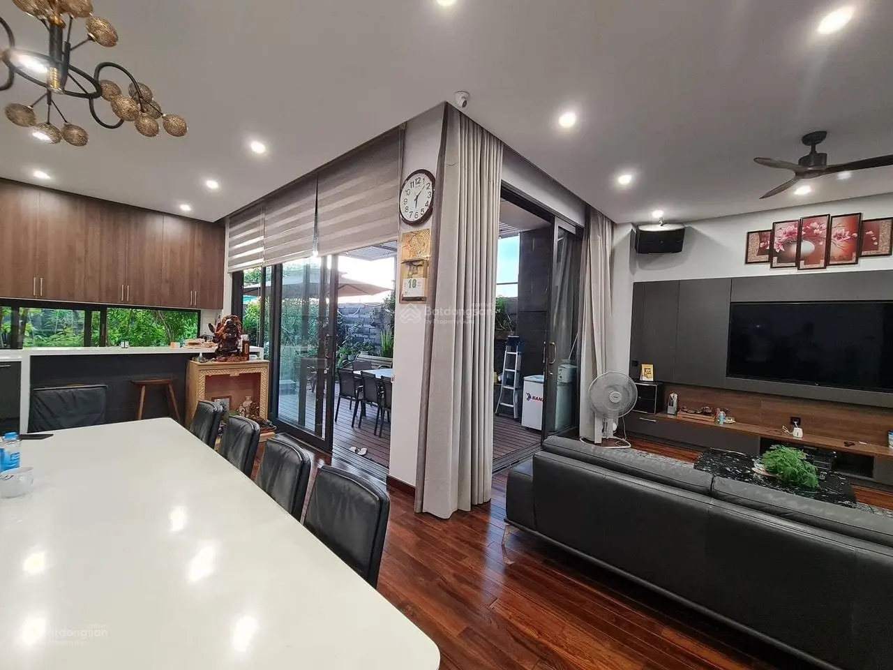 Bán biệt thự 3 mặt tiền cực kỳ đẹp tại khu Euro Village 1, Sơn Trà. Diện tích 232m2. Chủ thiện chí