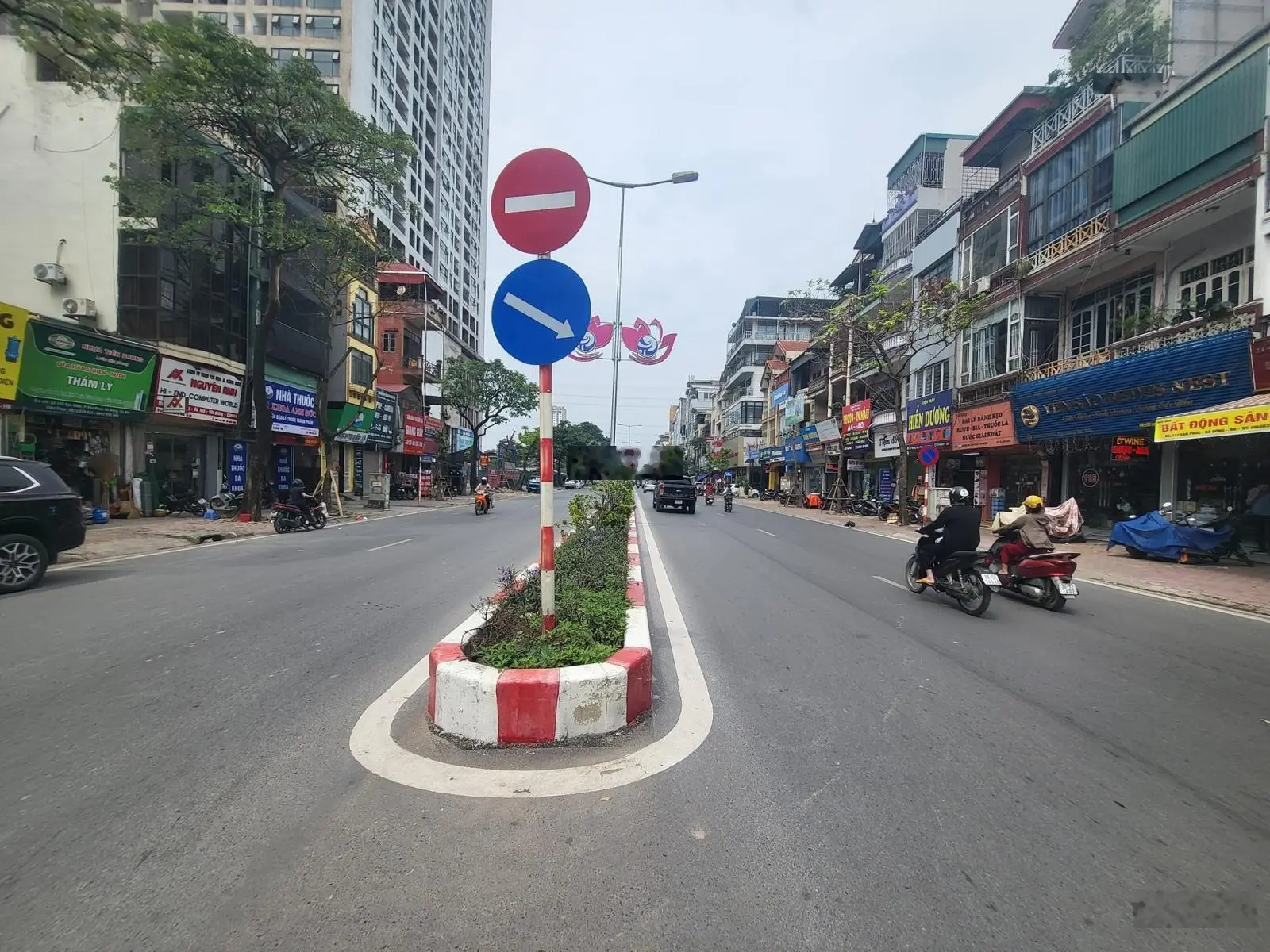 Siêu phẩm mặt phố Vạn Phúc 35m2, 2 tầng, kinh doanh đỉnh, vị trí vip, vỉa hè rộng, giá chỉ 1x tỷ