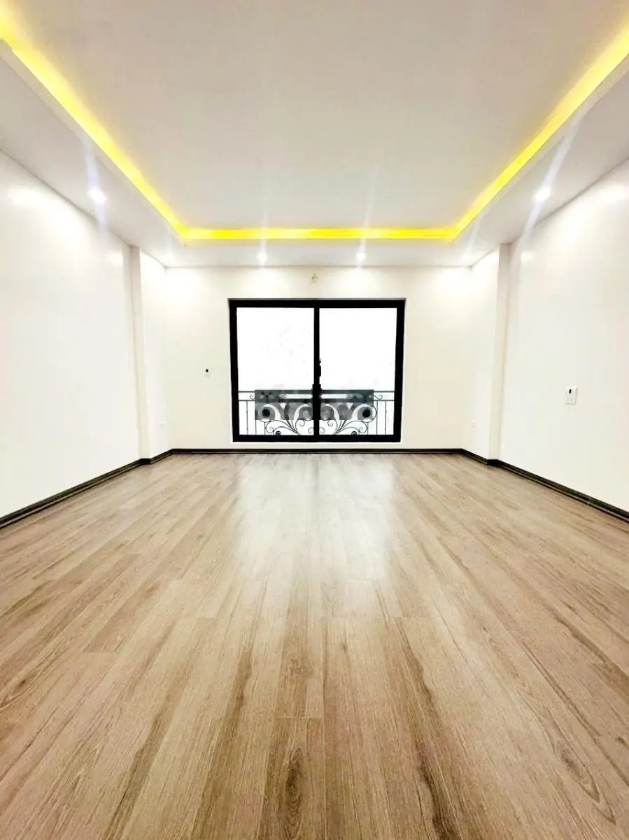 Tứ liên 37m 5 tầng xây mới thang máy thông sàn 2 mặt thoáng trước sau mặt tiền 4.8m sổ đỏ vuông