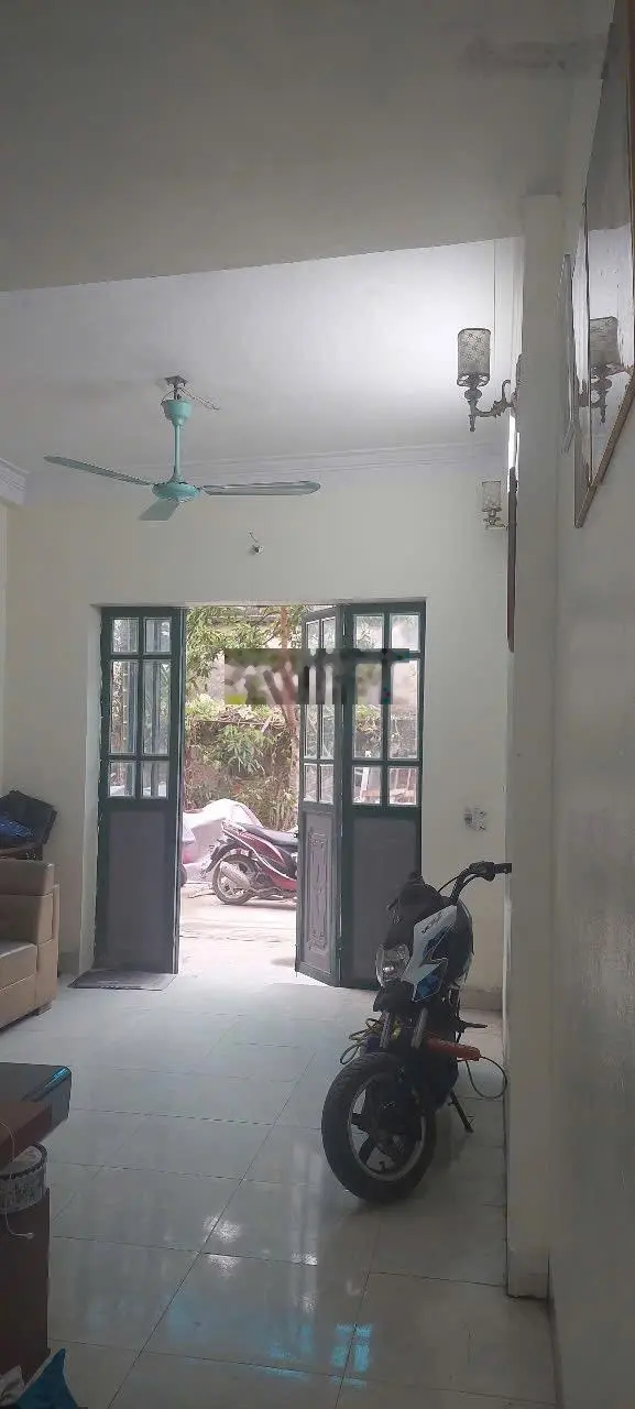 Bán Nhà Riêng tại Thạch Bàn, 4 tỷ, 34m2, 3PN + 3WC, Chính chủ giá siêu hời