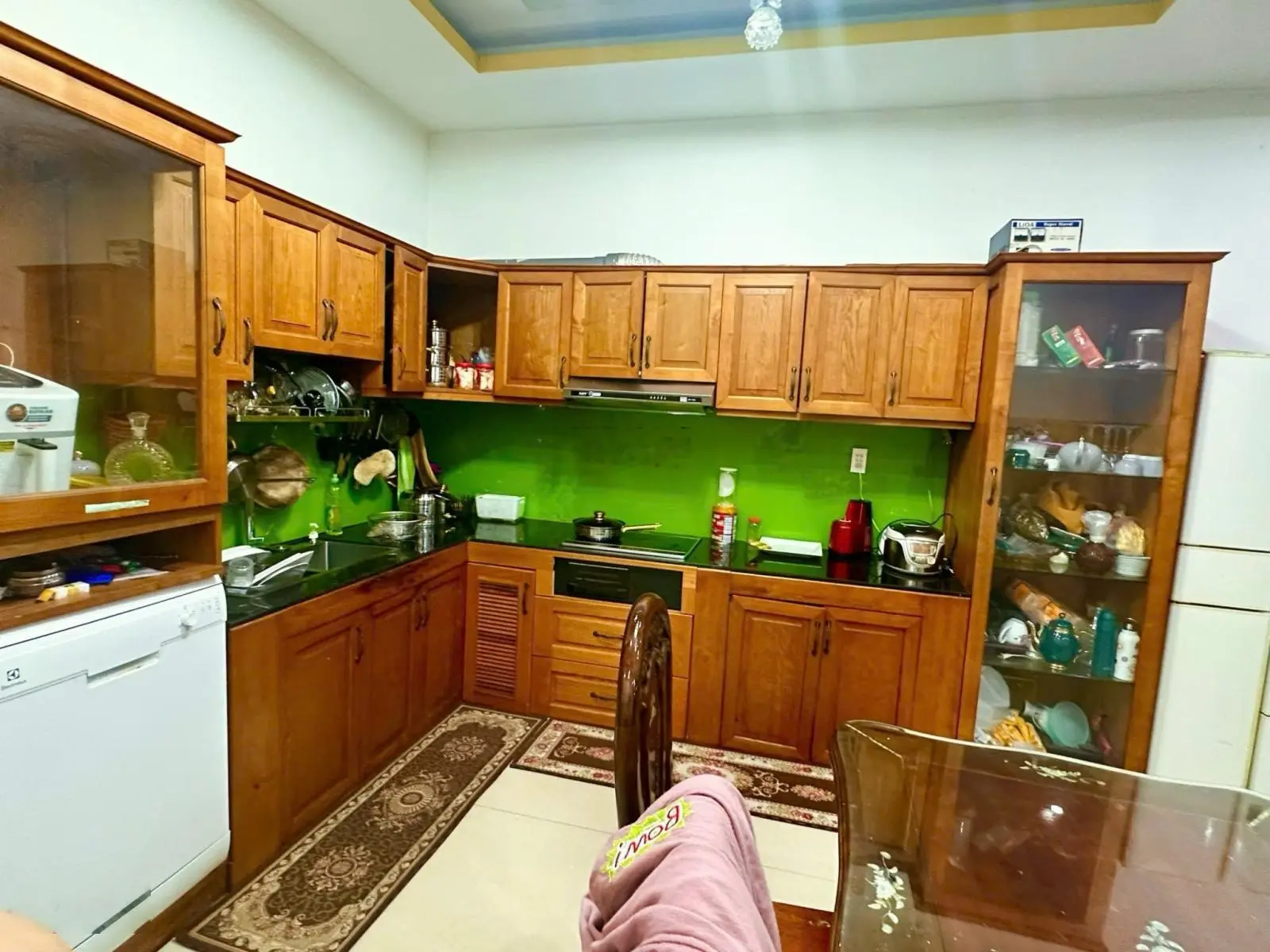 Nhà 1 trệt 2 lầu kcd Toa xe lửa dĩ an