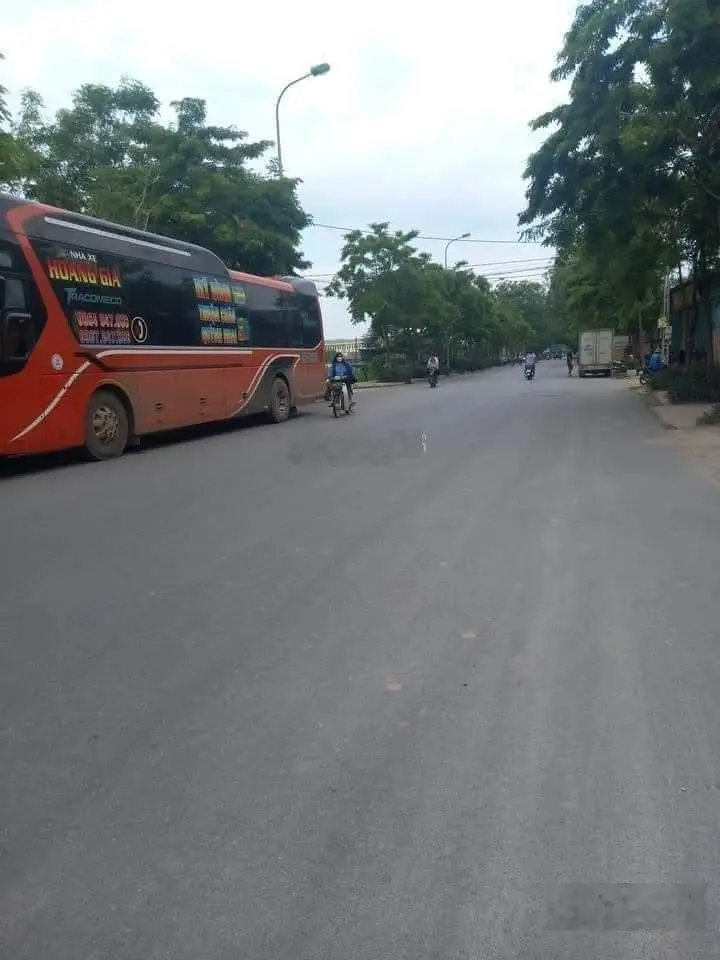 Cần bán đất nhà tại Sài Sơn, Quốc Oai. Diện tích 5000m2