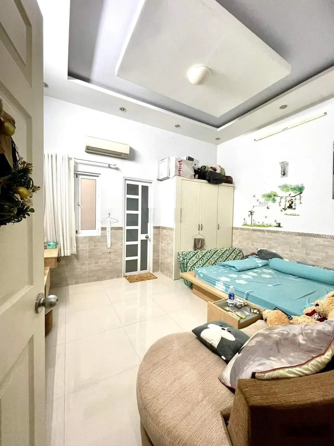 Bán nhà Dương Bá Trạc, 66m2, ngang 4,2m, nở hậu, sân để xe, ban công, giá cực tốt chỉ 5 tỷ 890