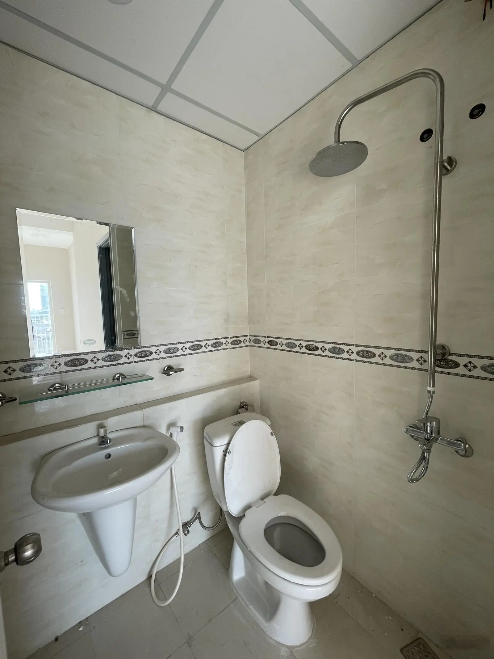 Bán căn hộ chung cư tại blue sky tower, 1,85 tỷ - 55m2 - đẹp, nhiều tiện ích.đt 0909 456 ***