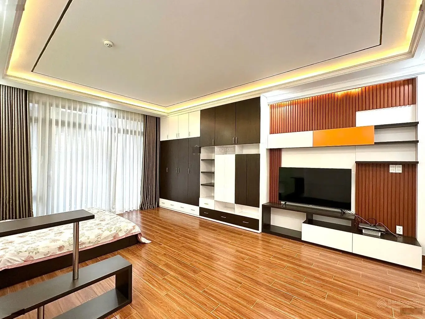 Siêu phẩm 7 tầng thang máy - đẳng cấp nhất Quận 10! View sân thượng độc nhất vô nhị