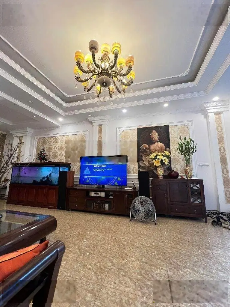 Bán nhà dân xây đường thái hà, đống đa. sổ hoa hậu - 2 view thoáng vĩnh viễn - oto vào nhà, sát phố
