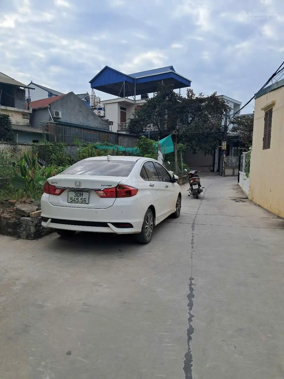 Chính chủ cần bán lô đất 2 mặt tiền mỏ gang tại thị trấn Phúc Thọ, Hà Nội
