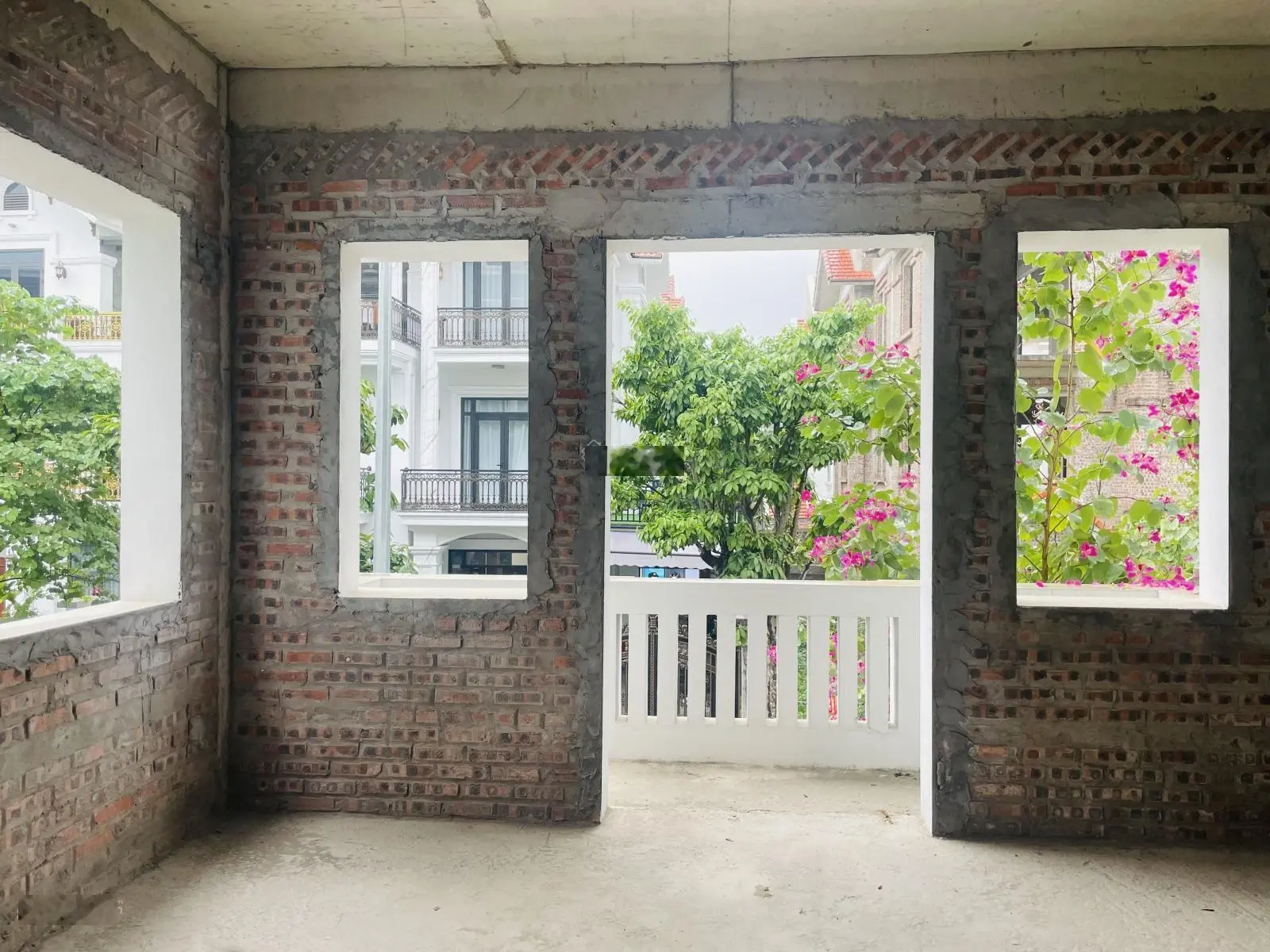 Chính chủ cần bán Lk50 diện tích 86,25m2 xây thô 4 tầng giá 11tỷ. Lk47.48 giá 105tr/m2, 0567 552 ***
