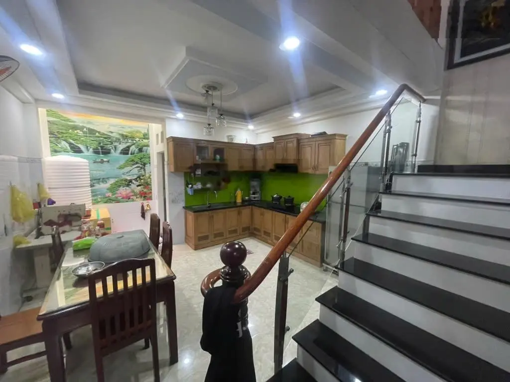Nhà 5 tầng đường Tân Chánh Hiệp 03,phường Tân Chánh Hiệp, Q12, DT 60m2 (4,5mx14m), hẻm 5m giá 6,1tỷ