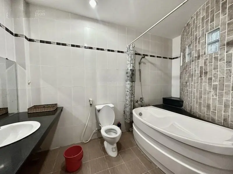 Bán nhà Lê Quang Định - Hẻm xe hơi 7c - SD 177m2 - (6.5 x 11)m - 3Tầng