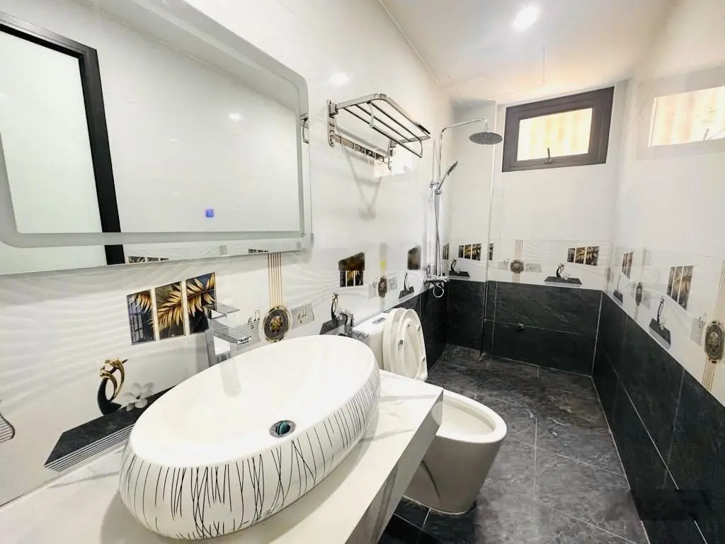 Bán nhà Phố Chính Kinh 40m2 6 Tầng Thang Máy Ngõ 3M 20M Ra Phố Quan Nhân Nhà Xây Mới Giá Chỉ 8 Tỷ