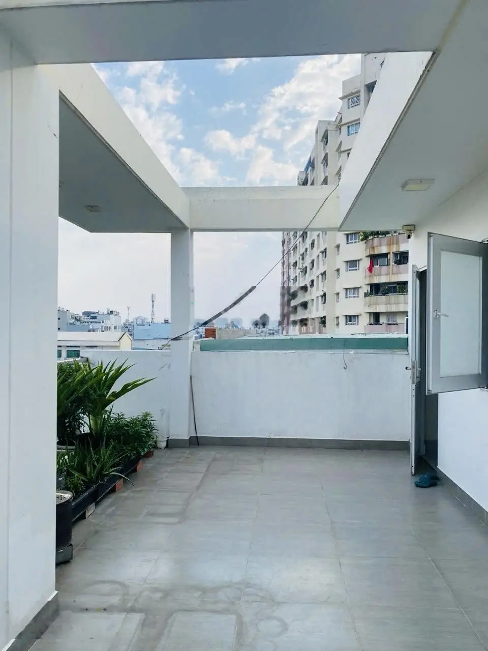 Chủ nhà ngợp bank 7 tỷ, Cần bán gấp căn nhà mặt tiền hẻm kinh doanh, 90m2, 5 tầng, giá chỉ 13 tỷ