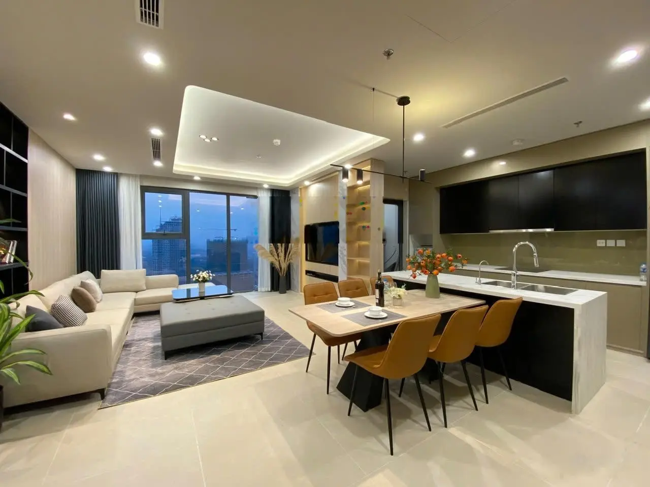 Bán gấp siêu phẩm 3 ngủ tầng trung, view hồ tại the matrix one, căn hộ đầy đủ nội thất cao cấp.