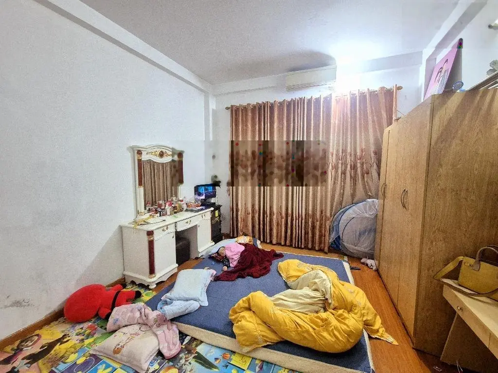 Bán gấp nhà 4 tầng, Phú Diễn, ô tô cách 20m, gần trường đại học Tài Nguyên Môi Trường, giá: 5,7 tỷ