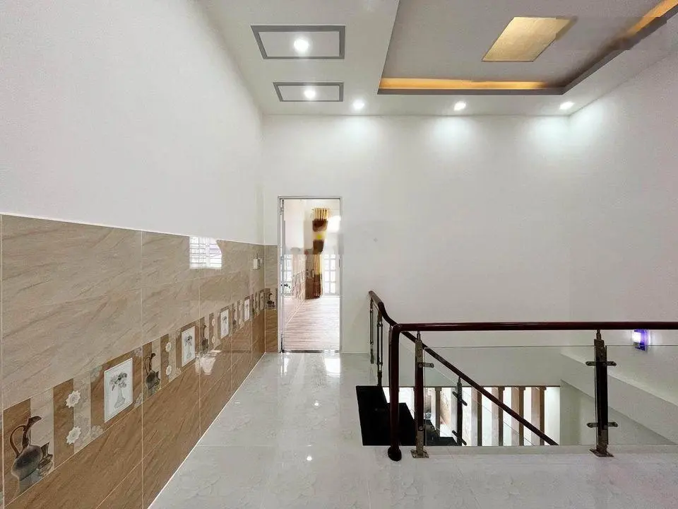 Nhà 1 trệt 1 lầu 5x18=90m2 Nguyễn Ảnh Thủ Quận 12 gần Siêu Thị Coopmart tiện kinh doanh , sổ sẵn