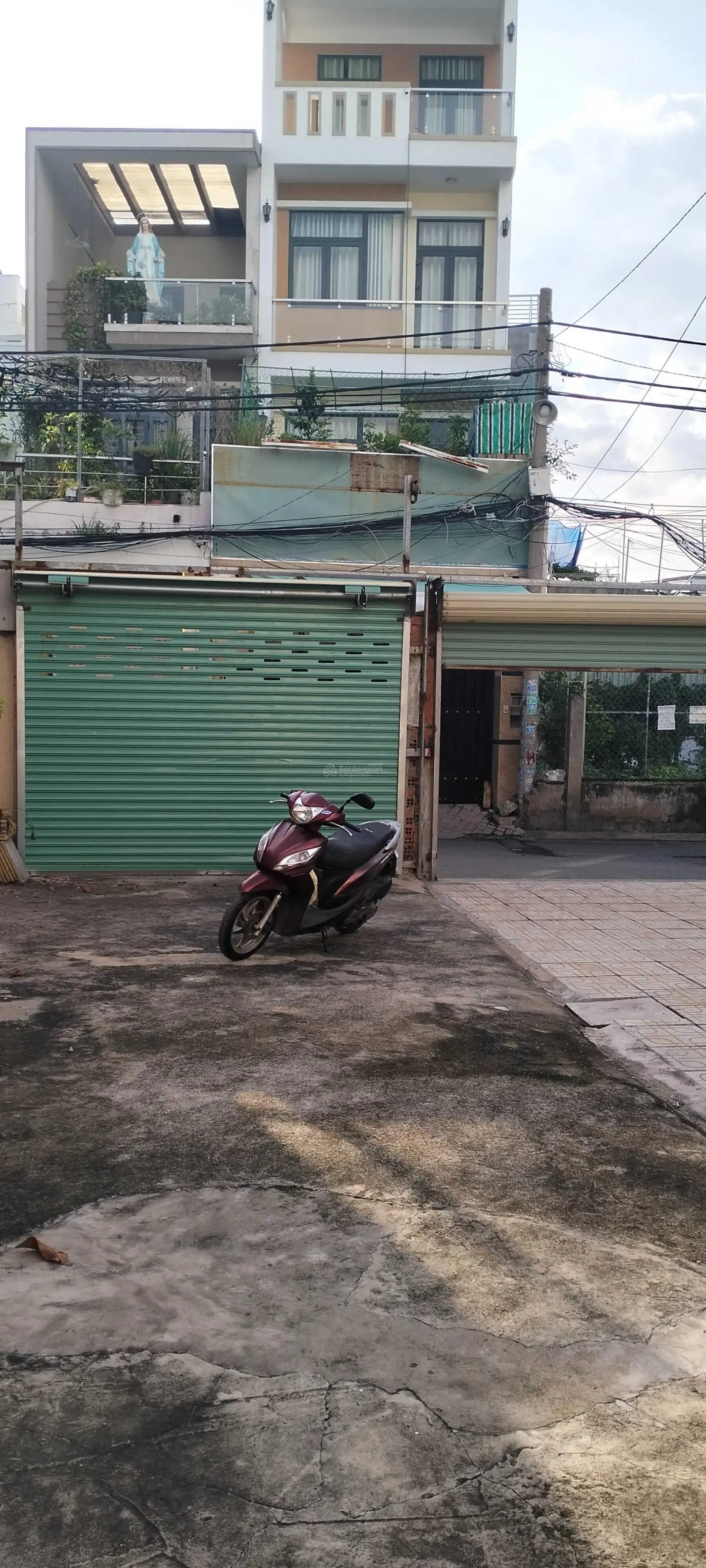 Bán căn nhà mặt tiền đường Số 9, Tăng Nhơn Phú B, Thủ Đức DT 8,65*27m