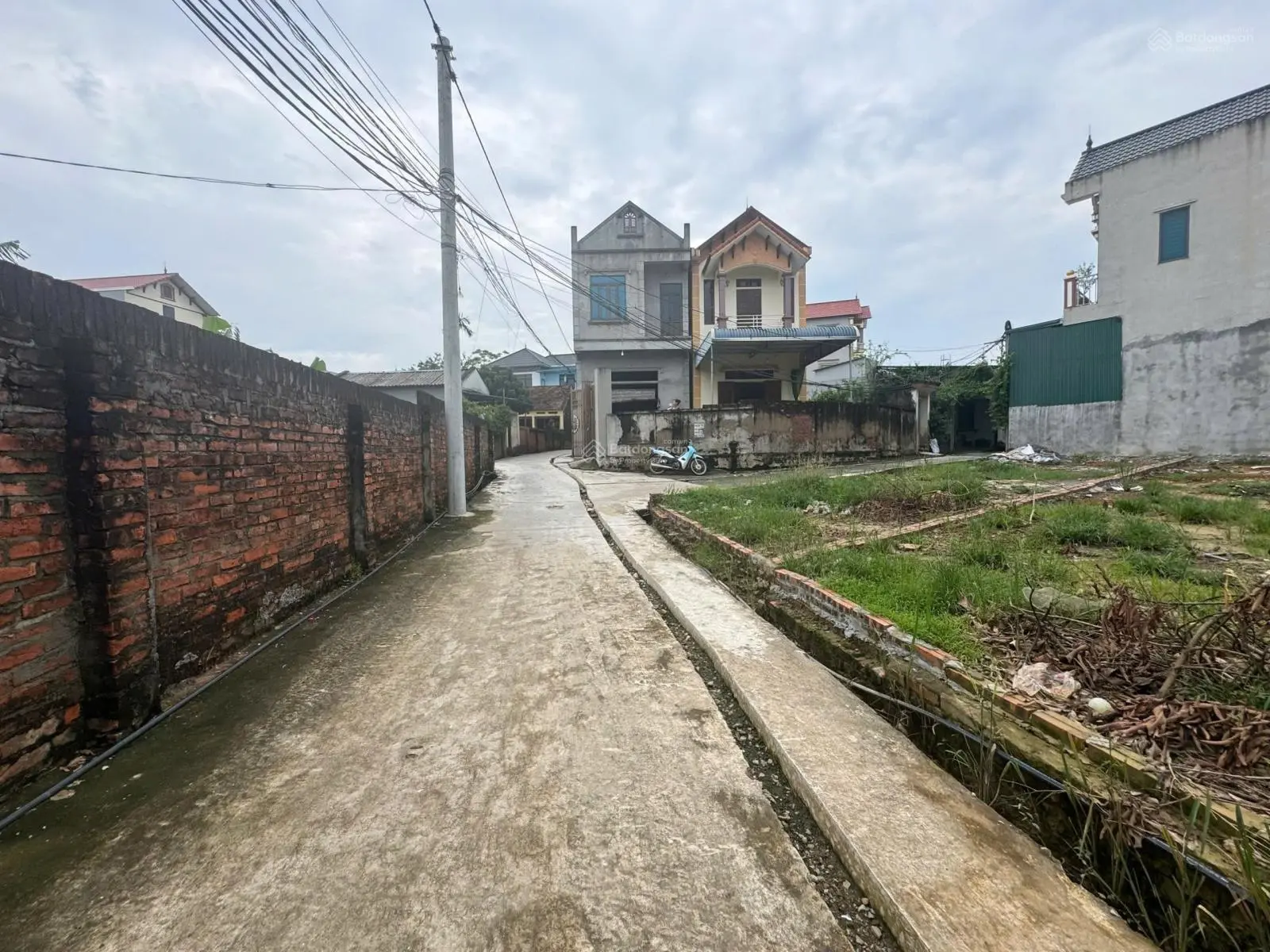 Cần bán 68.1m2 Đầm Bung Phú Nghĩa đường thông ô tô