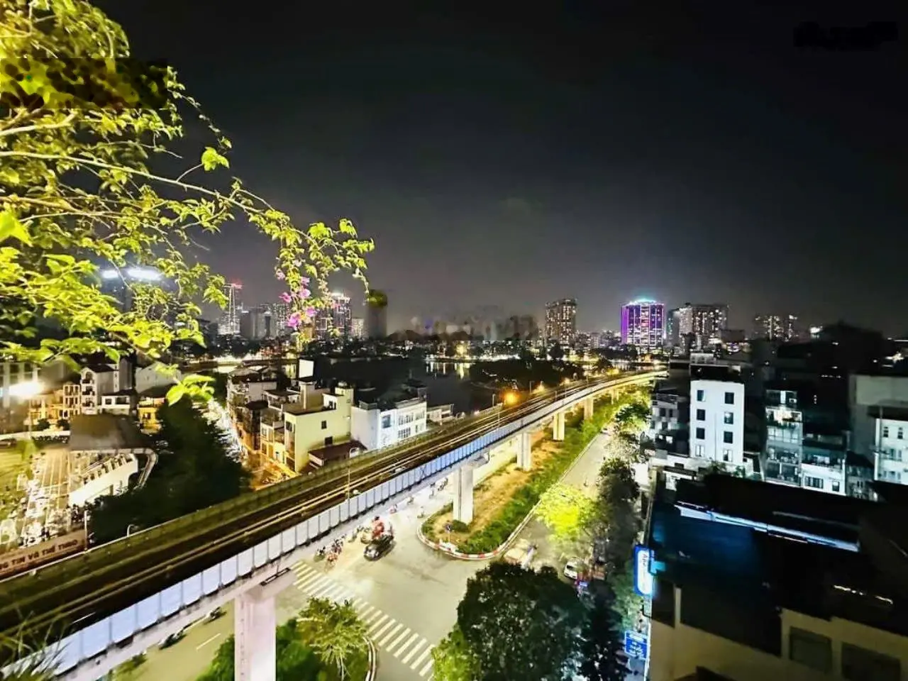 Cực hiếm, siêu vip, bán nhà mặt phố Hoàng Cầu, Đống Đa, mặt tiền quyền lực, 250m2,9 tầng, thang máy