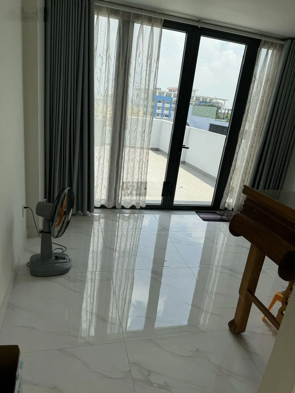 Bán gấp MTKD Lê Thiệt, DT 4x18, đúc 5 tấm, giá 10 tỷ TL