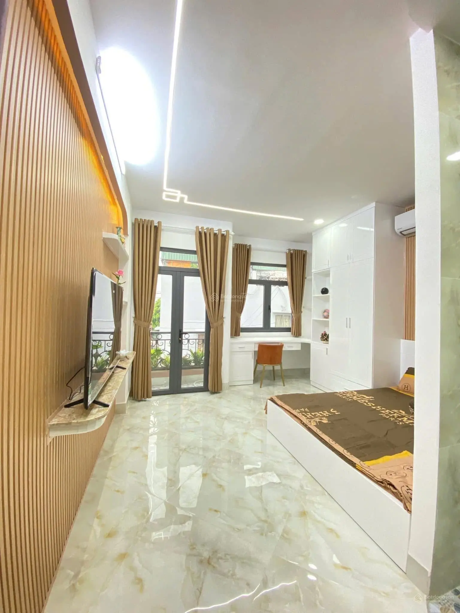 Chủ đi định cư bán gấp nhà Bãi Sậy-P1-Q6, gần chợ Bình Tây. Giá 2tỷ950/75,5m2 đang cho thuê 19triệu