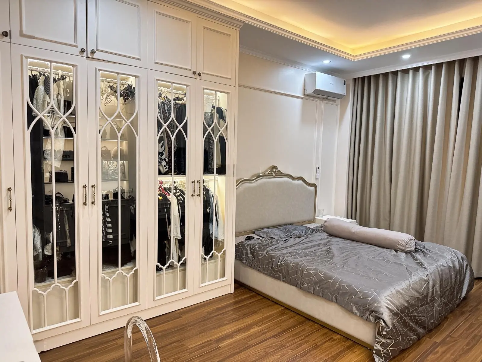 Chính chủ cần bán nhà 5 tầng full nội thất vip ngõ 264 ngọc thuỵ.