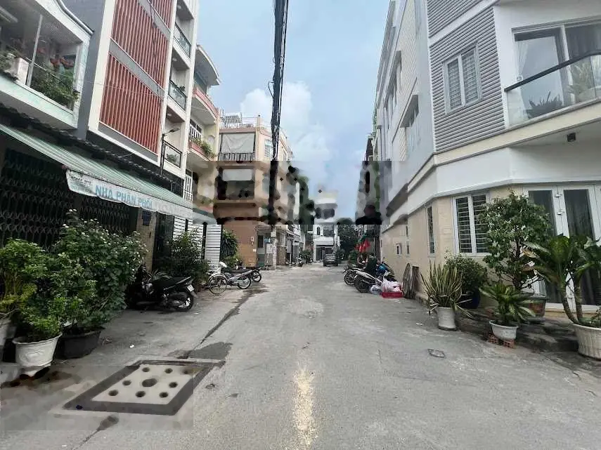 Bán nhà 4 tầng - Hẻm 10m Đường Tân Kỳ Tân Quý - Khu nhà lầu cao tầng - Quận Tân Phú