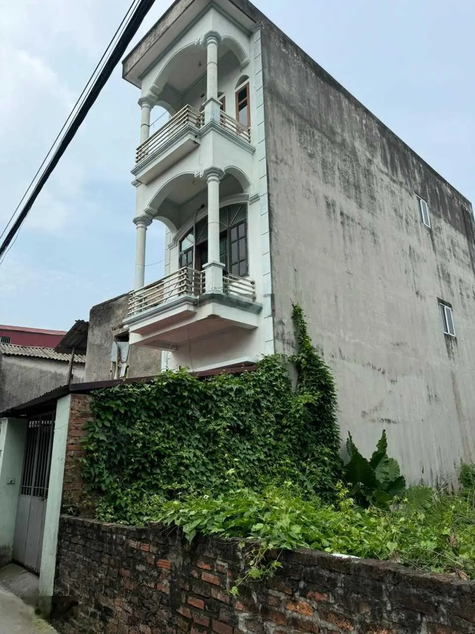 Bán nhà 3 tầng 90m2 tại Cổ Dương, Tiên Dương đường oto đi qua. Giá đầu tư. LH: 0963 781 ***