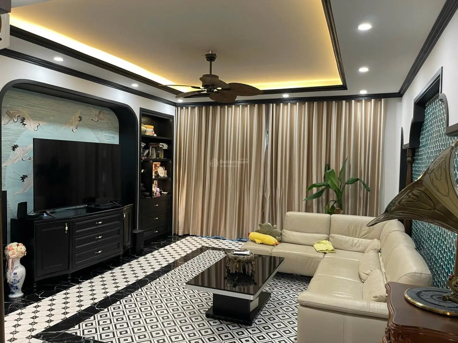 Chính chủ gửi bán căn nhà phố tại Nguyễn Sơn chuẩn ảnh xách valy về ở luôn giá chỉ nhỉnh 30 tỷ