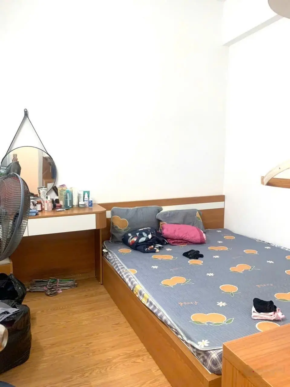 Bán căn 46m2- 2 ngủ &1 vs HH4 Linh Đàm Hoàng Mai. Lh: 0966 455 *** em Thuỷ