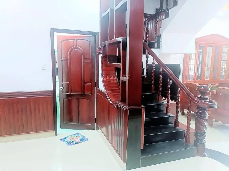 Nhà đẹp 3 tầng ngay chợ phước long b đỗ xuân hợp quận 9 - hẻm xe hơi 8m - nhỉnh 8tỷ thương lượng