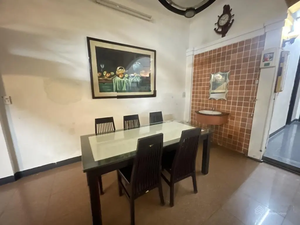 Bán nhà 3 tầng 176m2 đường Thủ Khoa Huân sát Nguyễn Văn Thoại phố sầm uất gần biển Mỹ Khê giá tốt