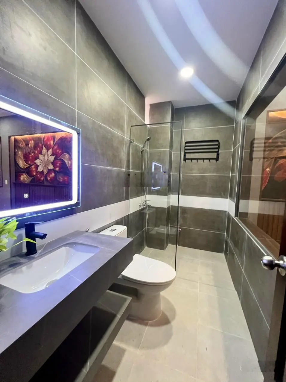 Gia đình chủ bán gấp nhà đang cho thuê 22tr/tháng, GIÁ 2TỶ580/52m2, đường Châu Thới - P.15 -Quận 10