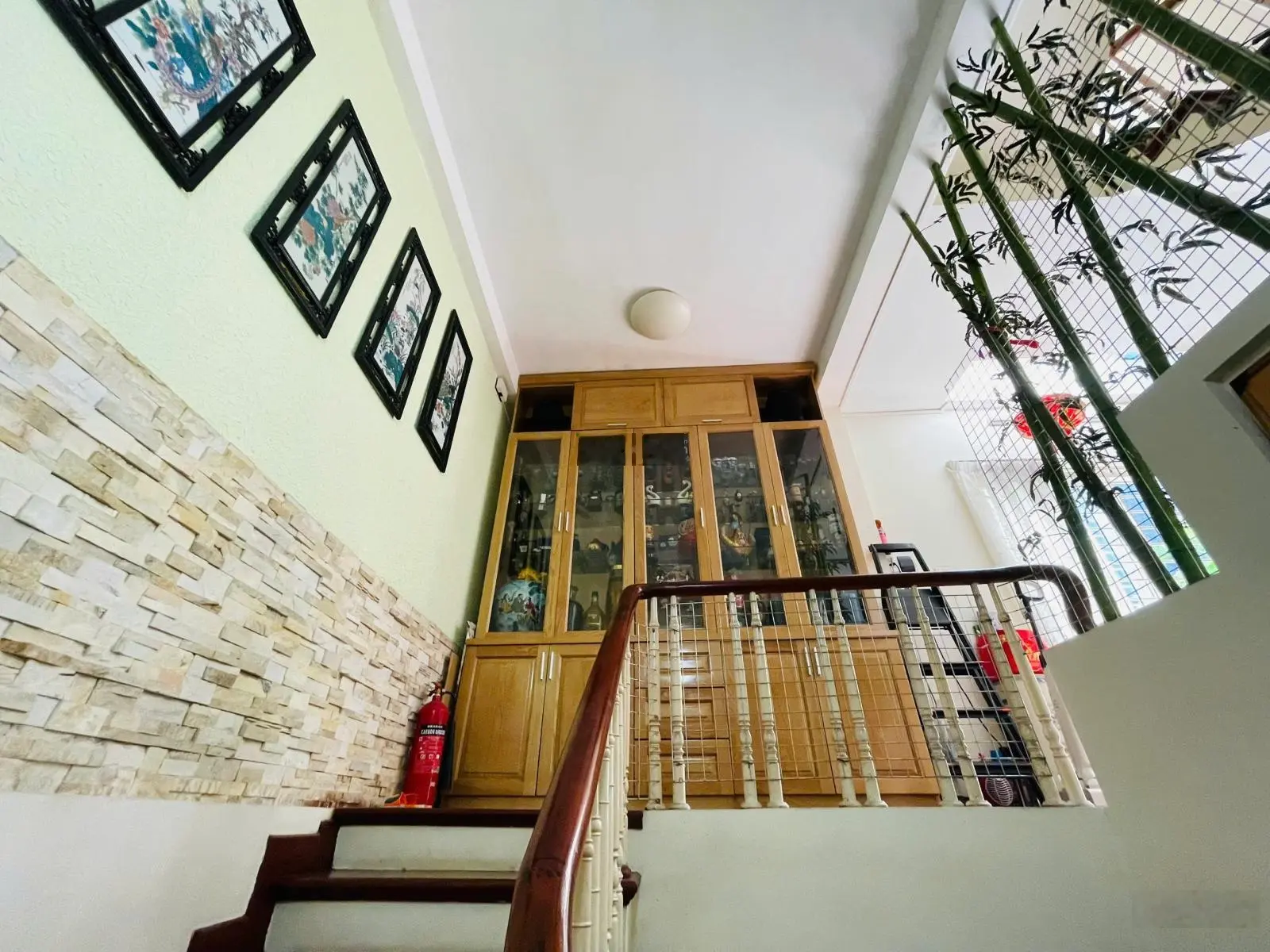 Chính chủ bán nhà mặt ngõ 79 cầu giấy - 53m 5 tầng - hơn 10 tỷ - nhà thoáng sáng - xây tâm huyết