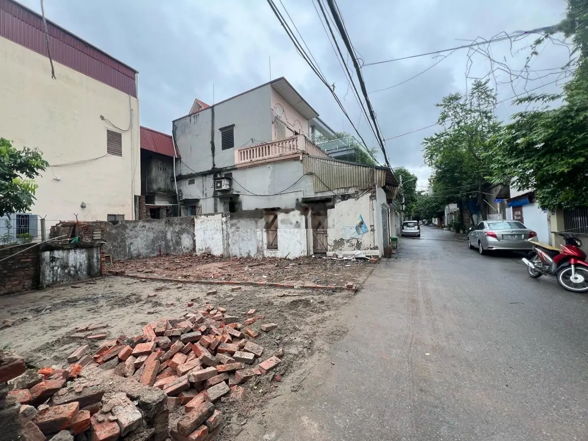 Bán mảnh đất Liên Mạc vỉa hè ôtô tránh nhỉnh 3 tỷ, LH Mr Duy 0979 376 ***