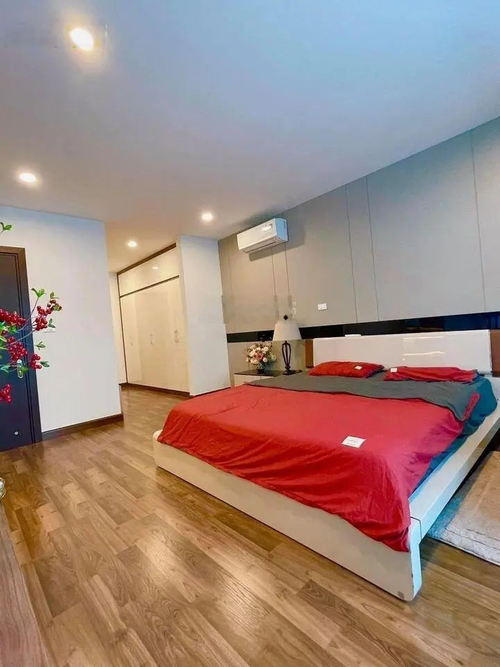 Bán nhà Kim Mã Thượng 66m2 7 tầng thang máy dòng tiền 65 triệu