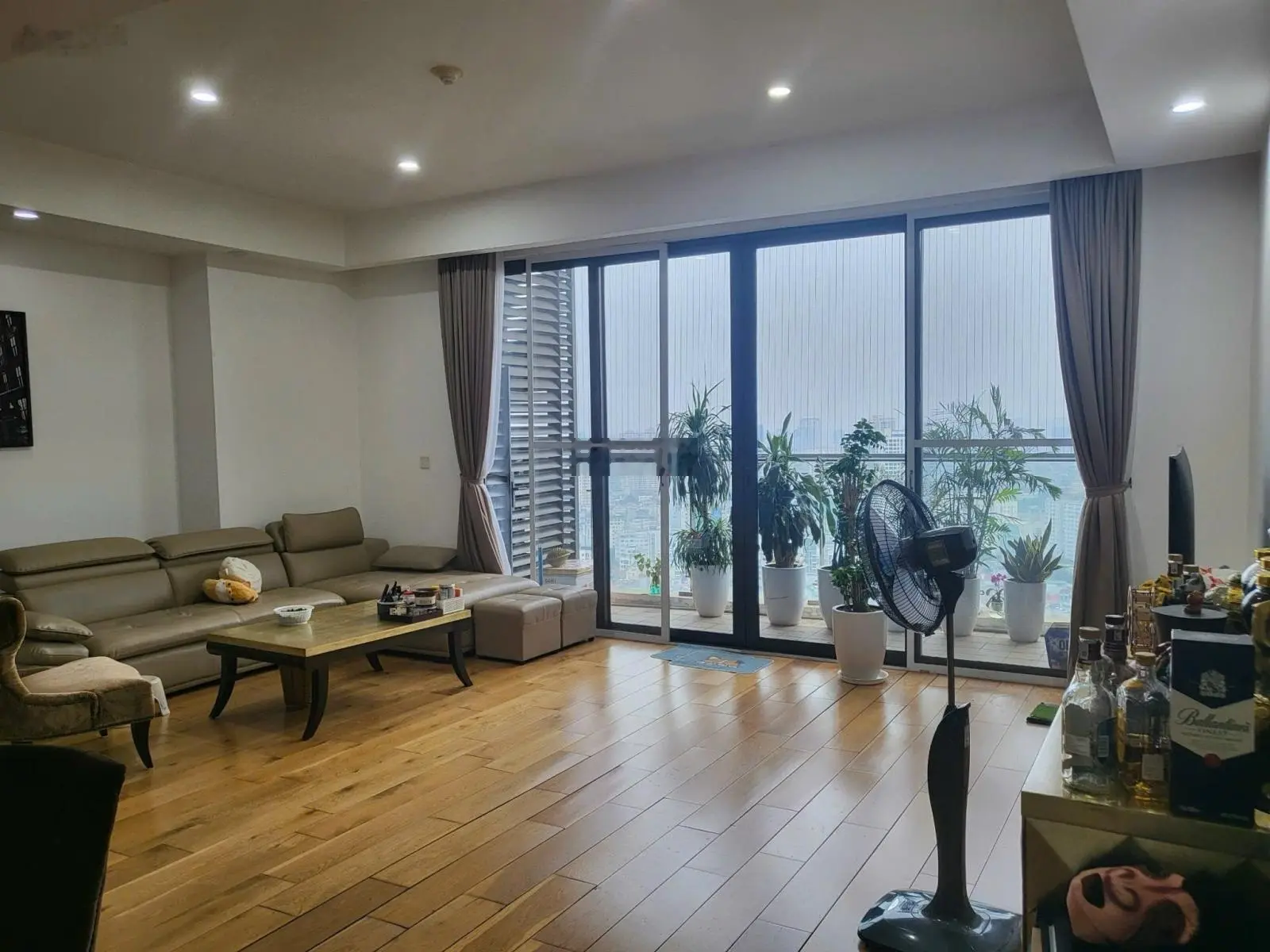 (siêu hiếm)bán căn hộ sub-penthose tại indochina plaza hà nội, giá tốt, 211m2, 4 pn/3wc 0888 989 ***