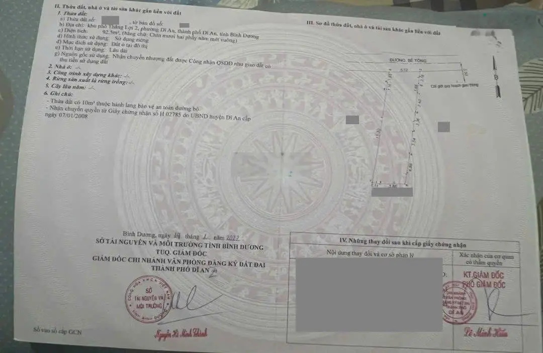 Nhà phố mới xây 92m gần chợ Xón Vắng và Vincom550 Tp. Dĩ An