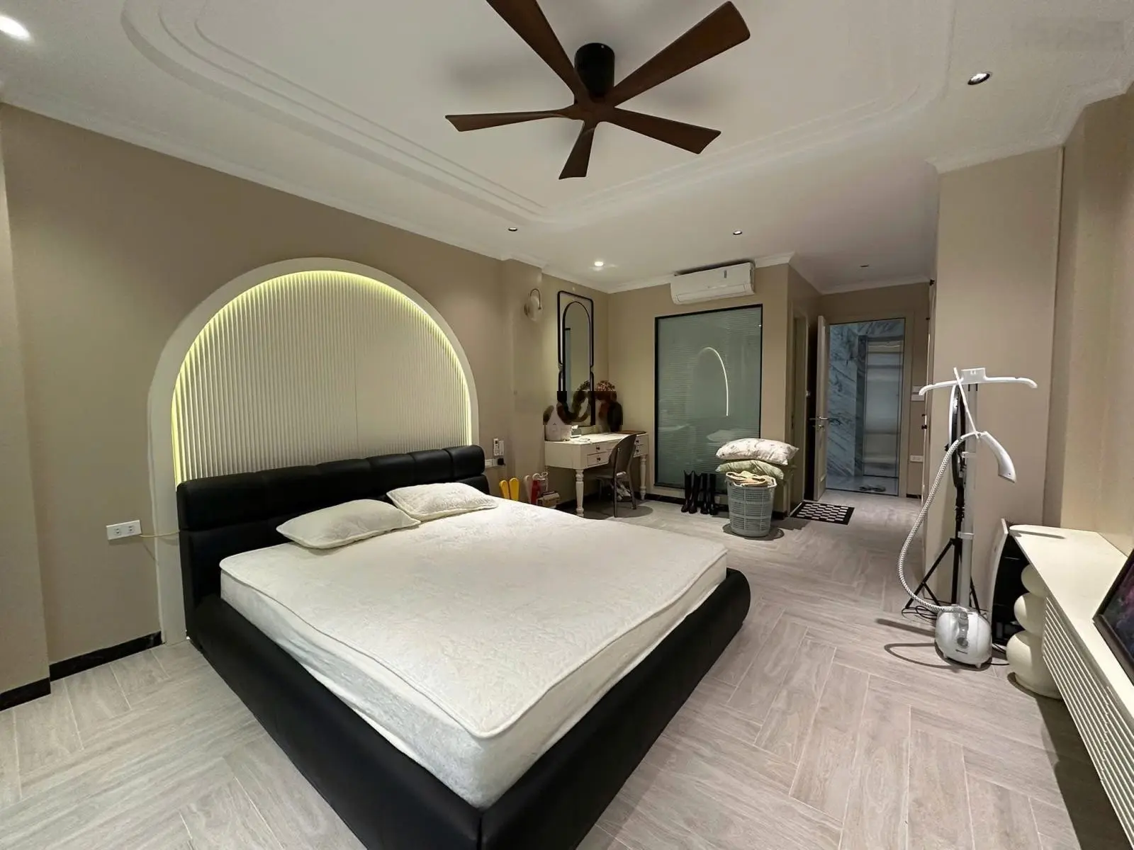 Cực phẩm! Xây mới Xã Đàn thang máy, 2 mặt ngõ, ô tô tránh kinh doanh 58m2*7 Tầng